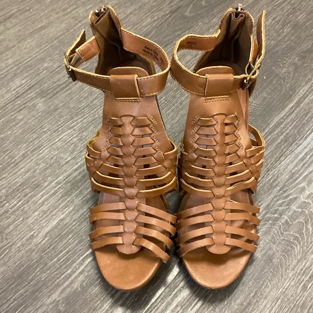 American eagle heeled shoes